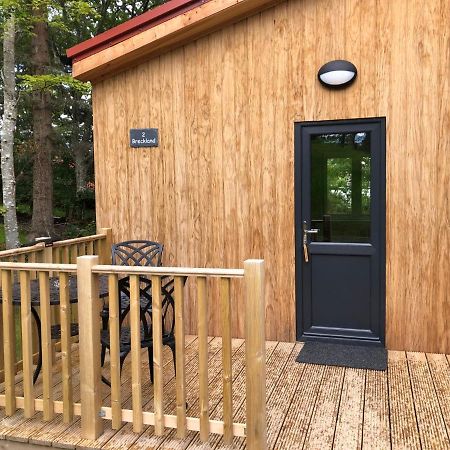 Breckland Lodge 2 With Hot Tub Belladrum Buitenkant foto